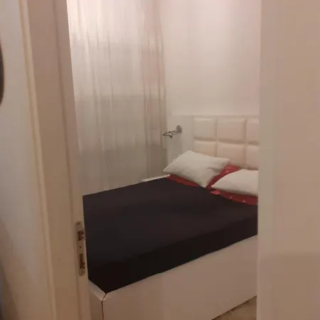 Bedrooms *